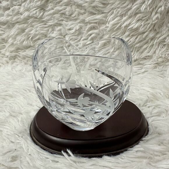 LENOX Cut Crystal Multipurpose Bowl Hand Etched Flowers Scallop Trim‎ Small - Picture 1 of 7